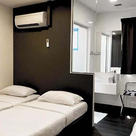 L Hotel At 51 Desker Сингапур Екстериор снимка