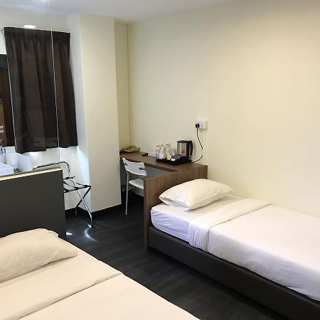 L Hotel At 51 Desker Сингапур Екстериор снимка