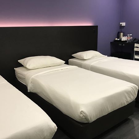 L Hotel At 51 Desker Сингапур Екстериор снимка