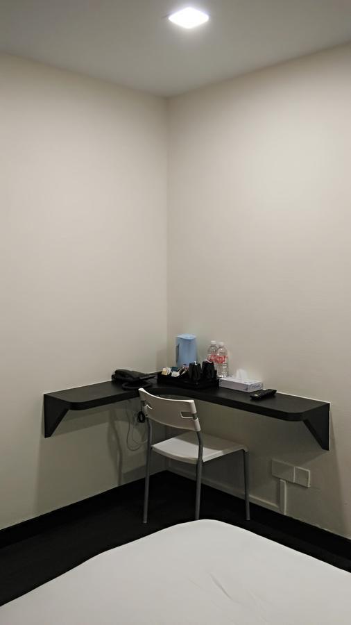 L Hotel At 51 Desker Сингапур Екстериор снимка
