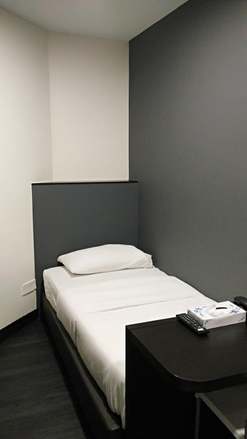 L Hotel At 51 Desker Сингапур Екстериор снимка