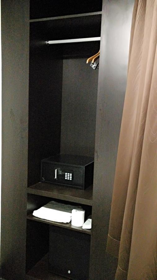 L Hotel At 51 Desker Сингапур Екстериор снимка