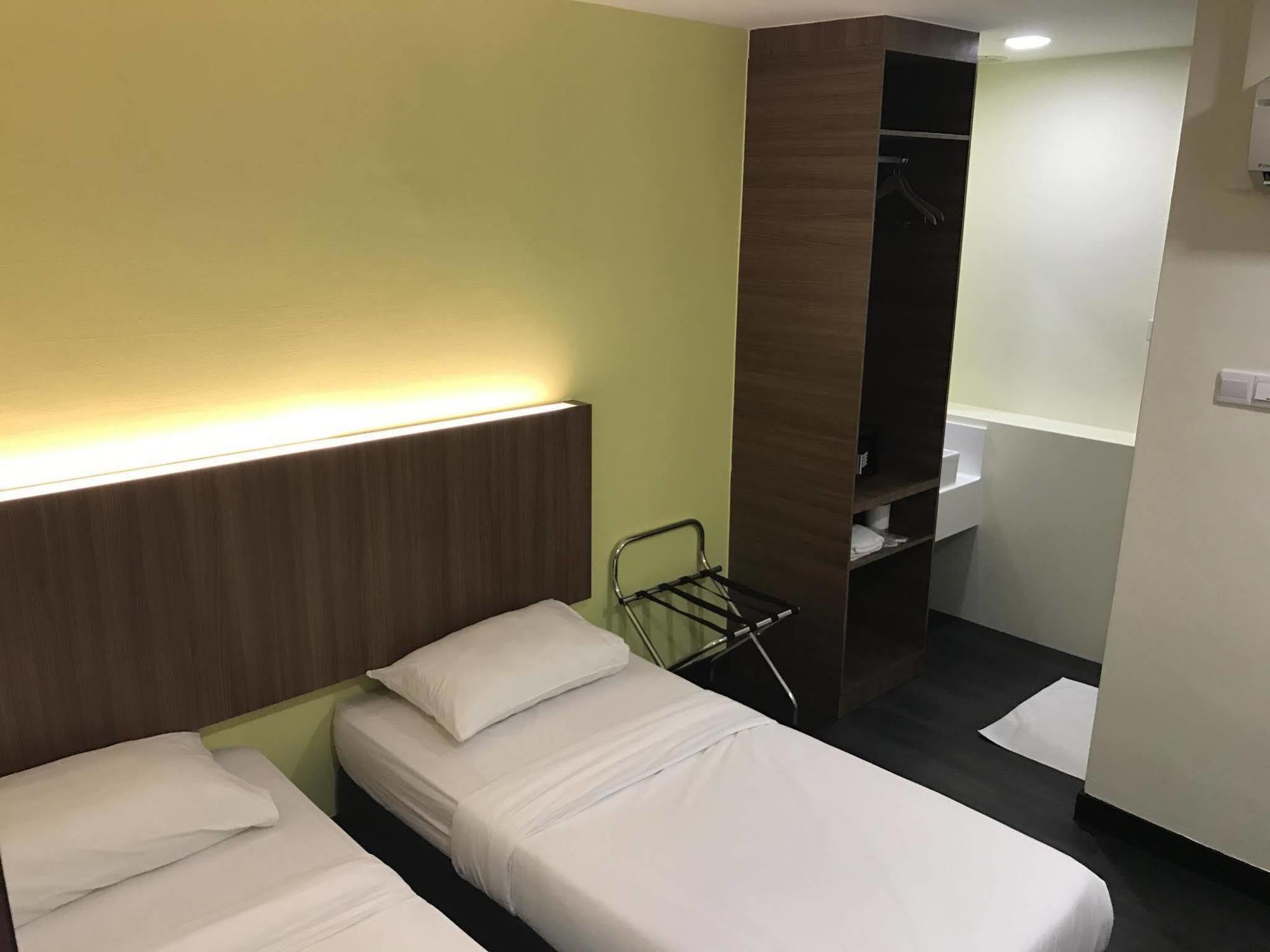 L Hotel At 51 Desker Сингапур Екстериор снимка